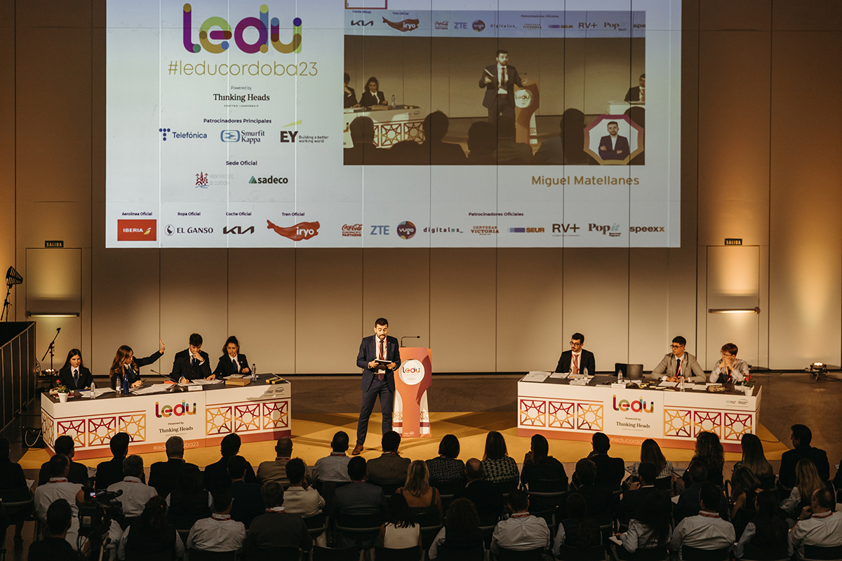 Final de la Liga Española de Debate Universitario 2023 en Córdoba entre las universidades Carlos III y Alcalá